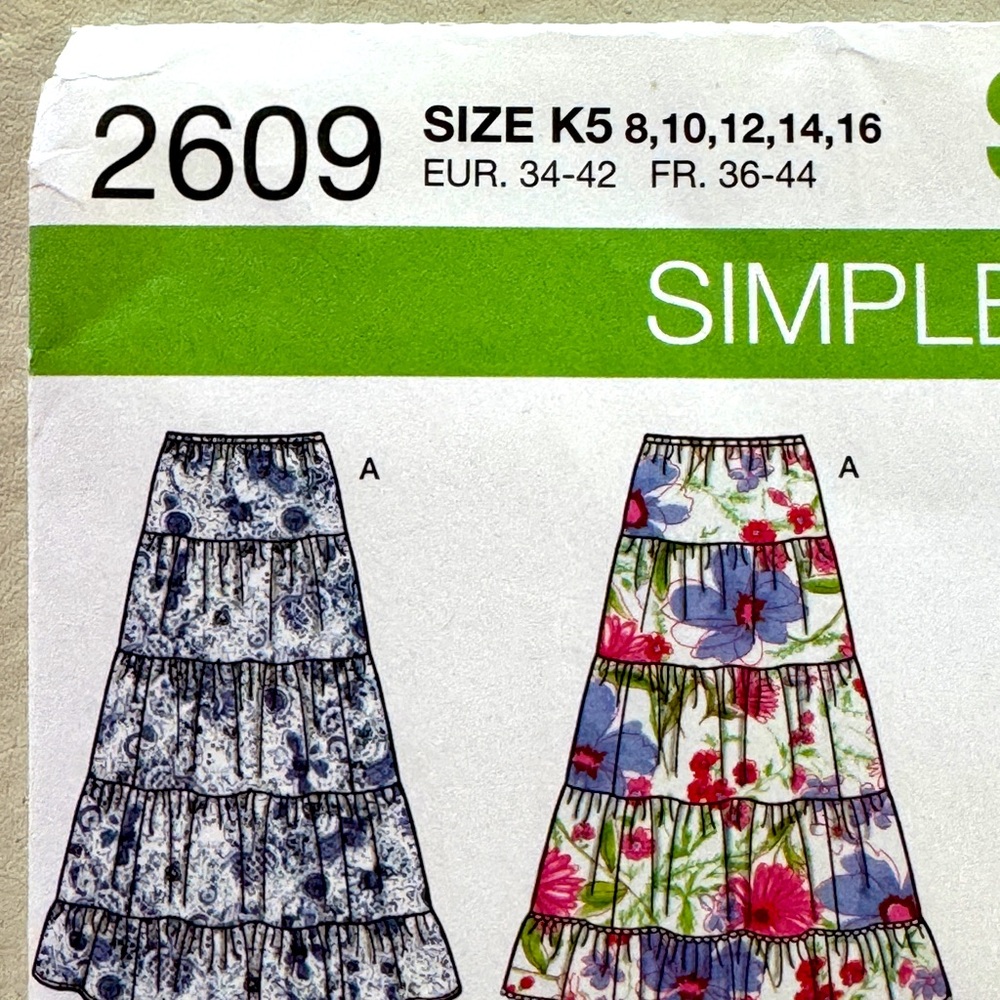 Simplicity 2609 Pull-on Skirts Sewing Pattern Uncut (8-10-12-14-16) - Picture 2 of 9